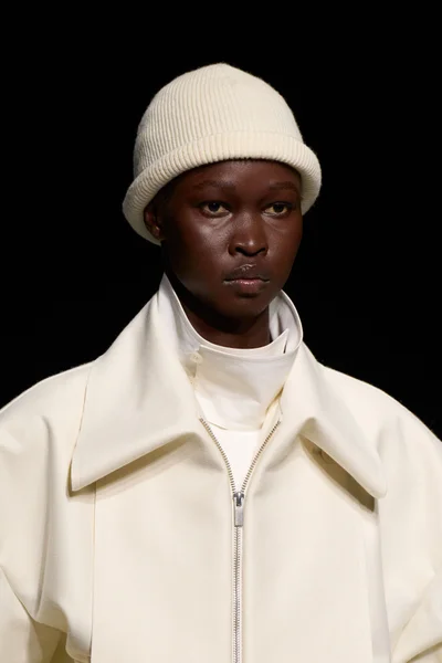 Look 60